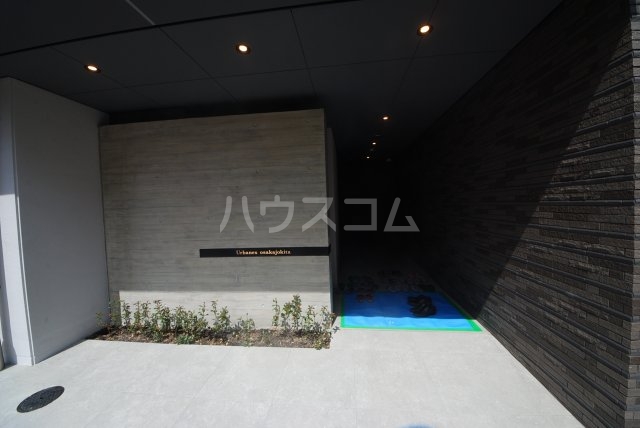 22/30 エントランス