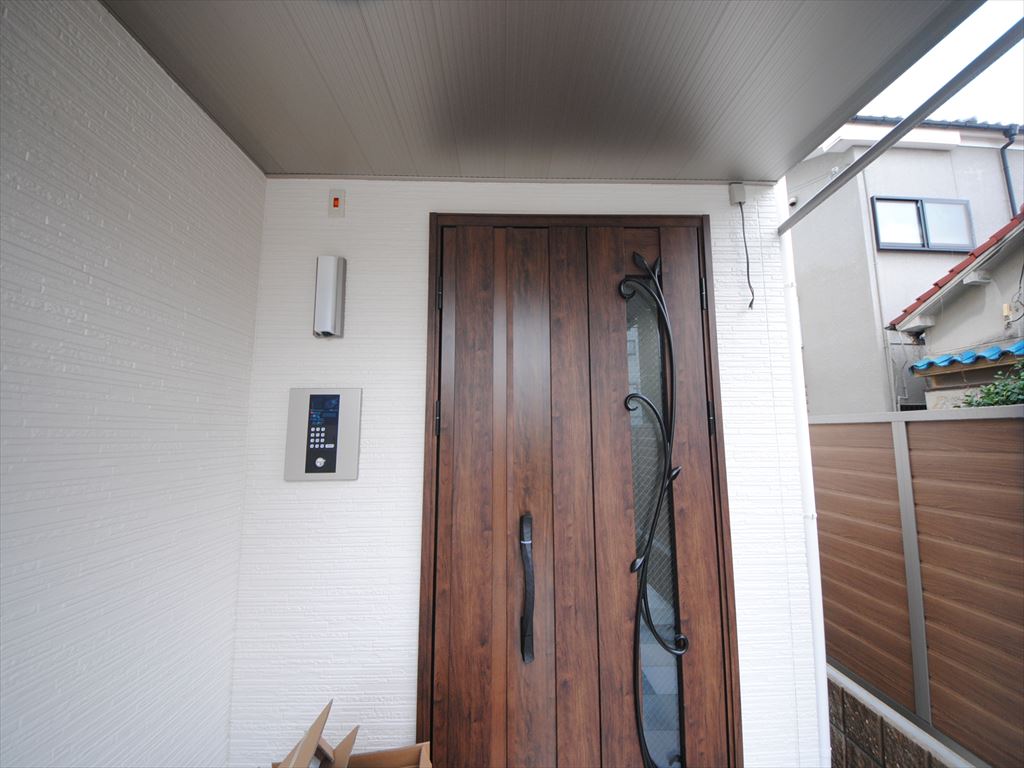 24/30 エントランス