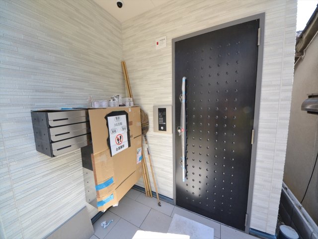 22/30 エントランス