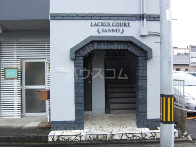 22/29 エントランス