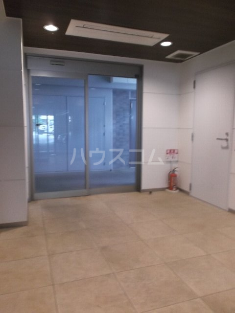 24/26 エントランス