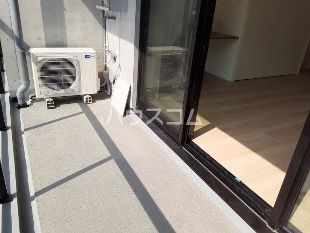 13/22 バルコニー