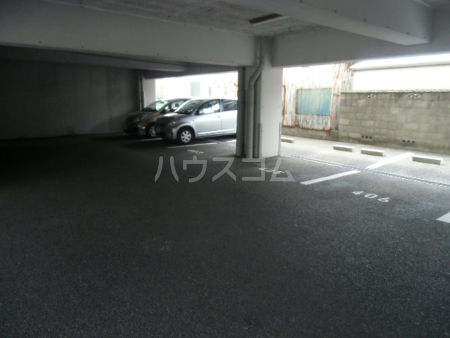 23/24 駐車場