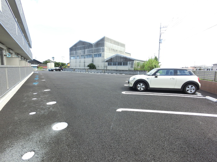 17/20 駐車場