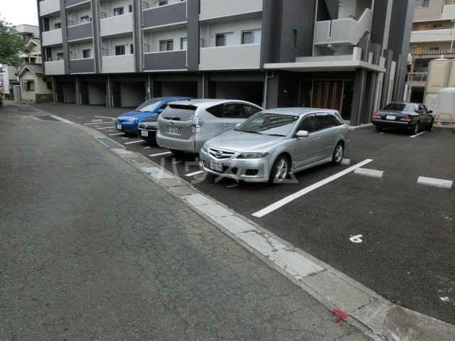 22/25 駐車場