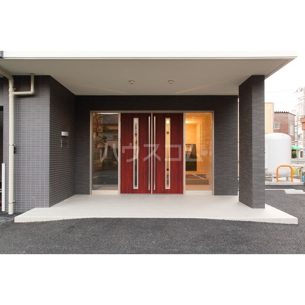 14/17 エントランス