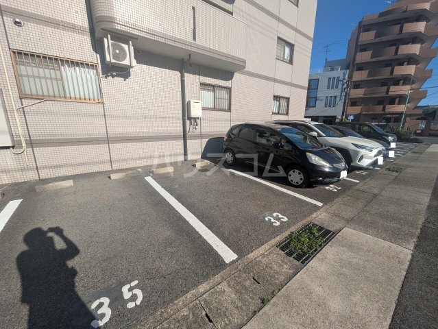 28/29 駐車場