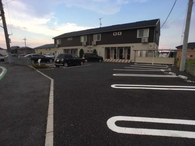 23/30 駐車場