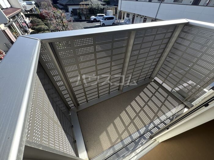 18/27 バルコニー