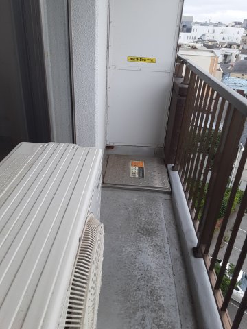 23/30 バルコニー