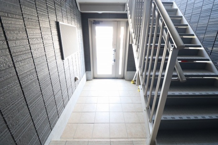 20/30 エントランス