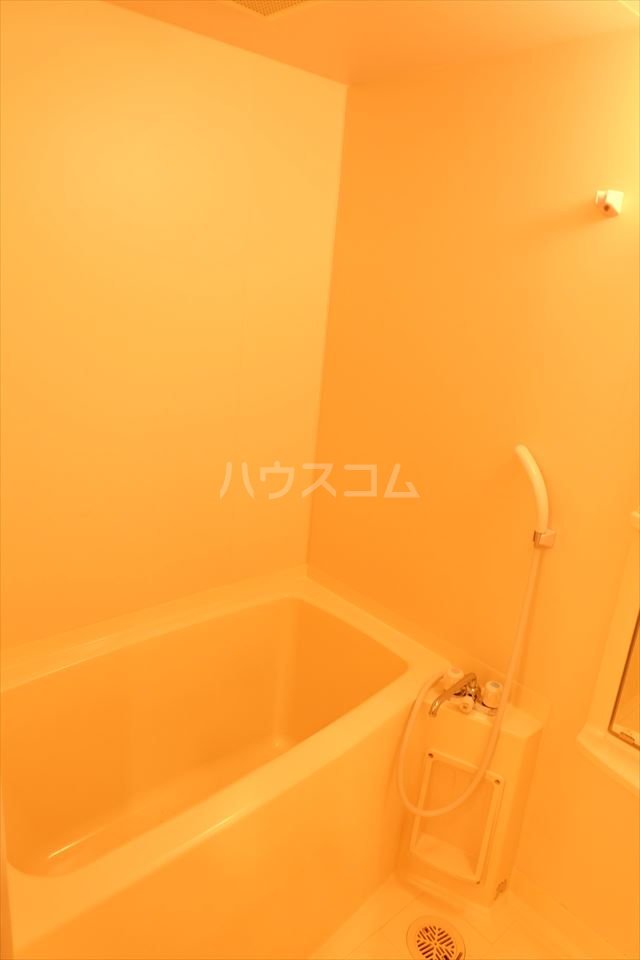 13/28 浴室