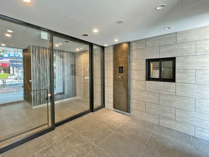 29/30 エントランス