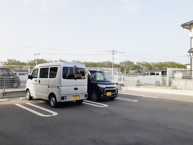 14/20 駐車場