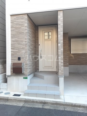 2/3 エントランス