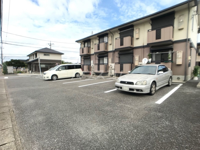 16/25 駐車場
