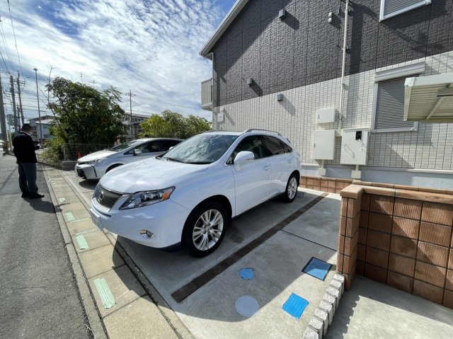 28/30 駐車場