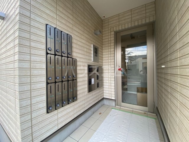 22/30 エントランス