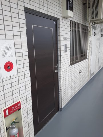 14/30 玄関
