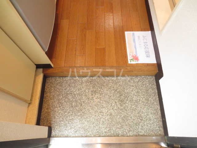 16/26 エントランス