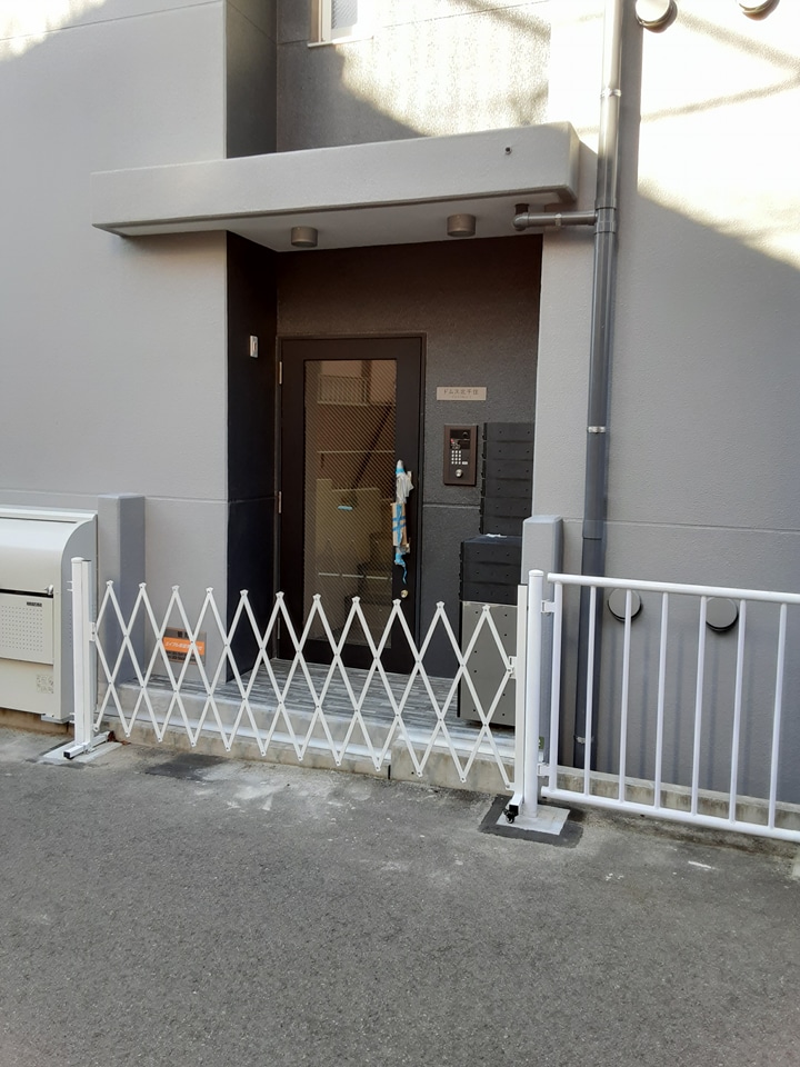 24/30 エントランス