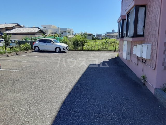 25/30 駐車場