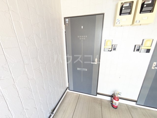 28/30 エントランス