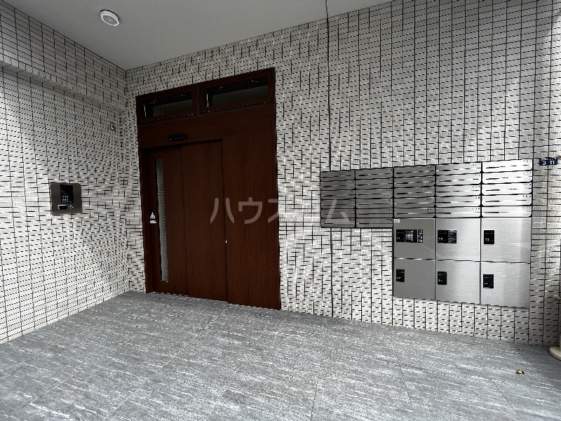 29/30 エントランス