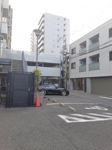 21/30 駐車場