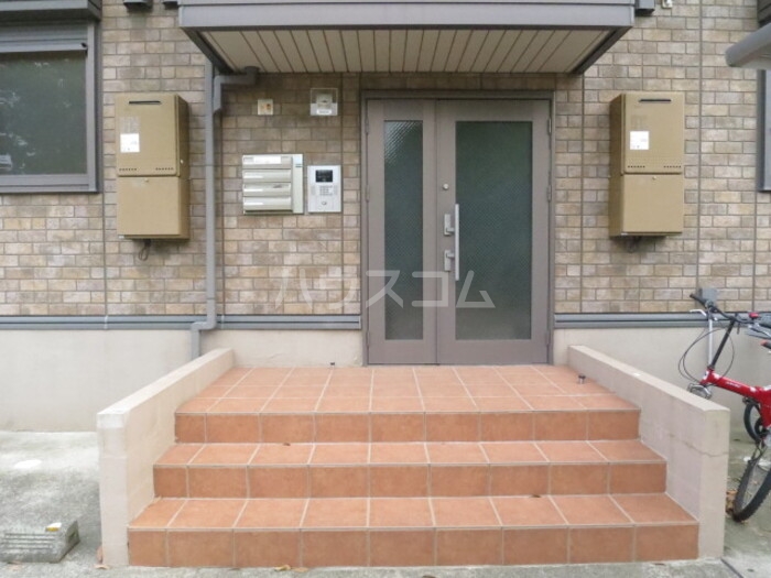 14/19 エントランス