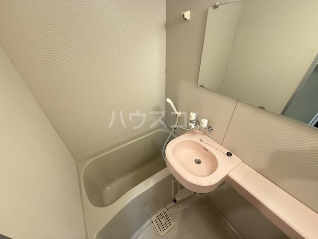 17/30 浴室