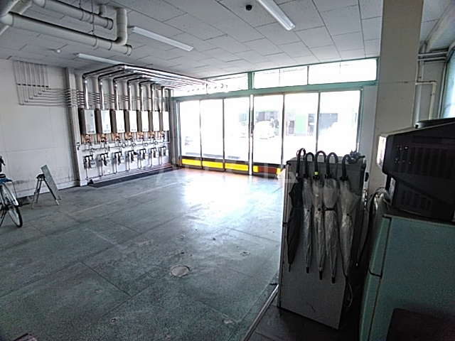 21/28 エントランス