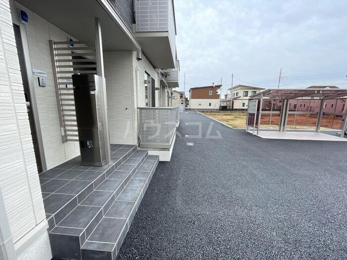 20/23 エントランス