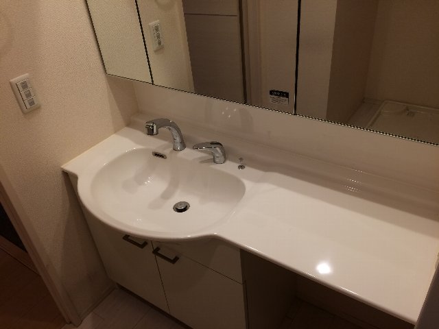 17/28 洗面