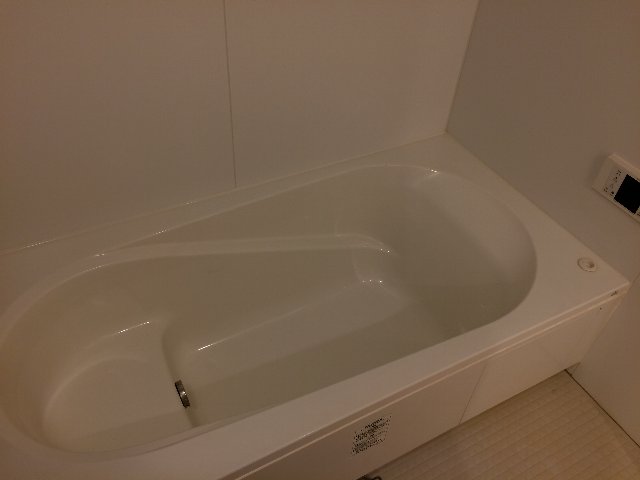 13/28 浴室
