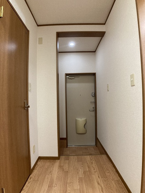 13/30 玄関