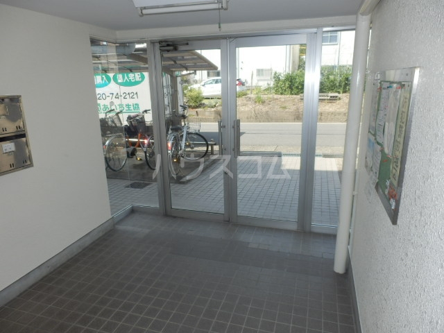 3/10 エントランス