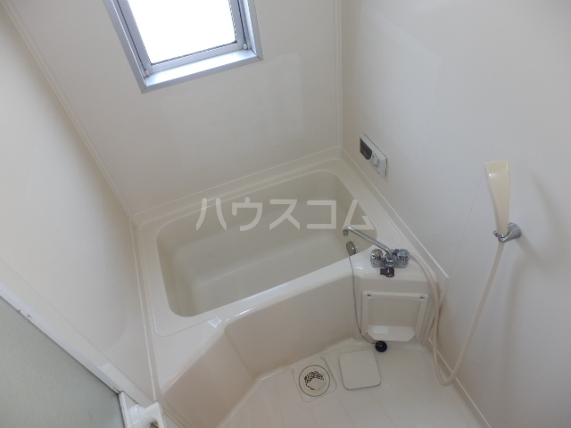 13/28 浴室