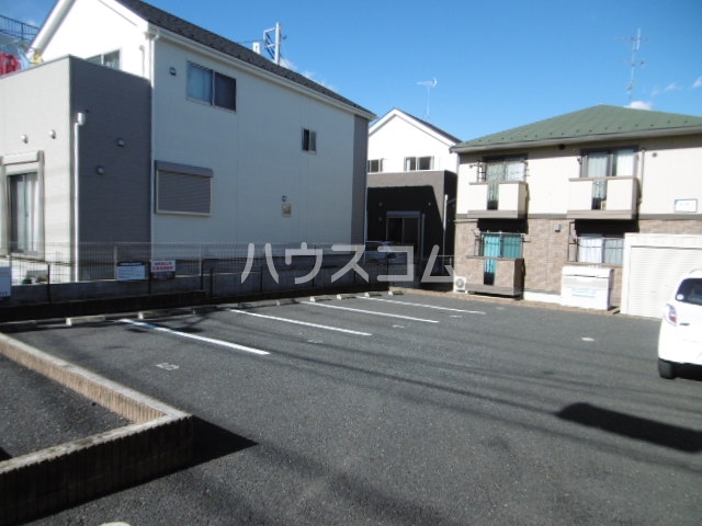 20/28 駐車場