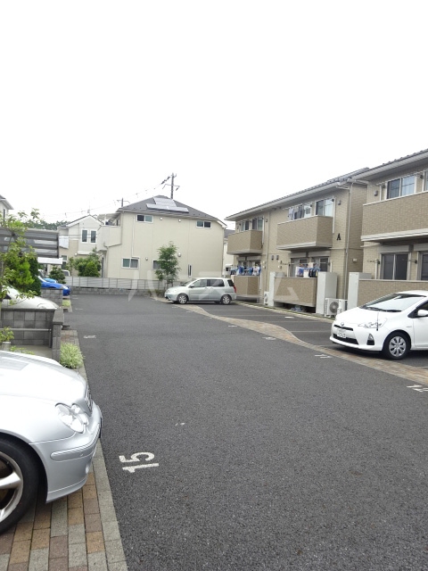 22/30 駐車場