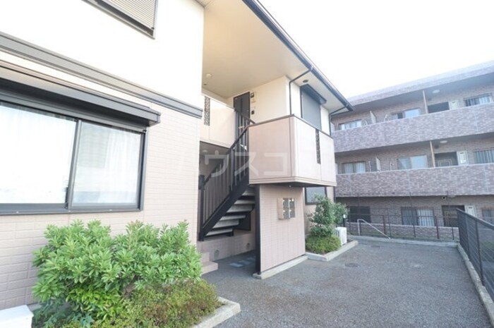 18/20 エントランス