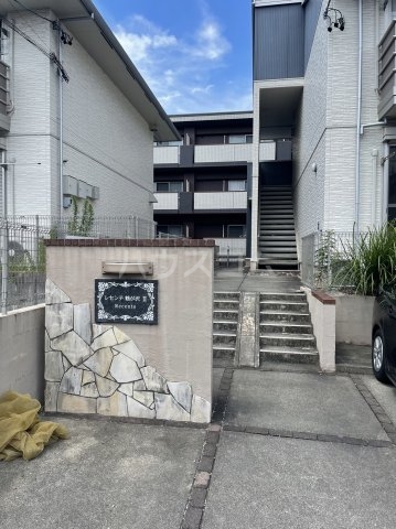 29/30 エントランス