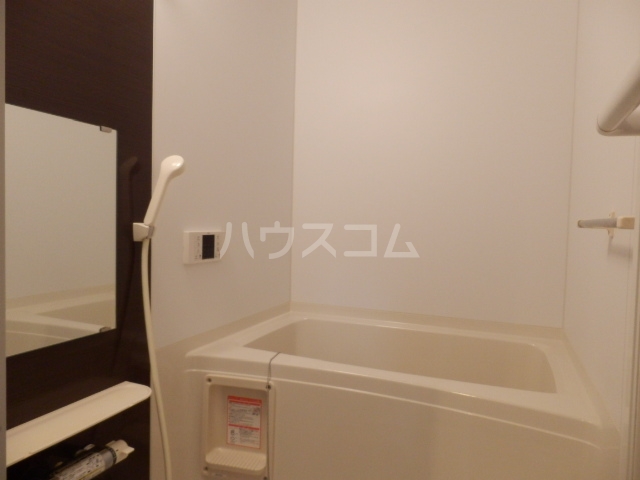14/25 浴室