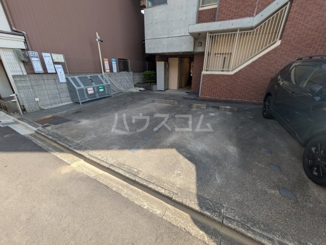 22/29 駐車場