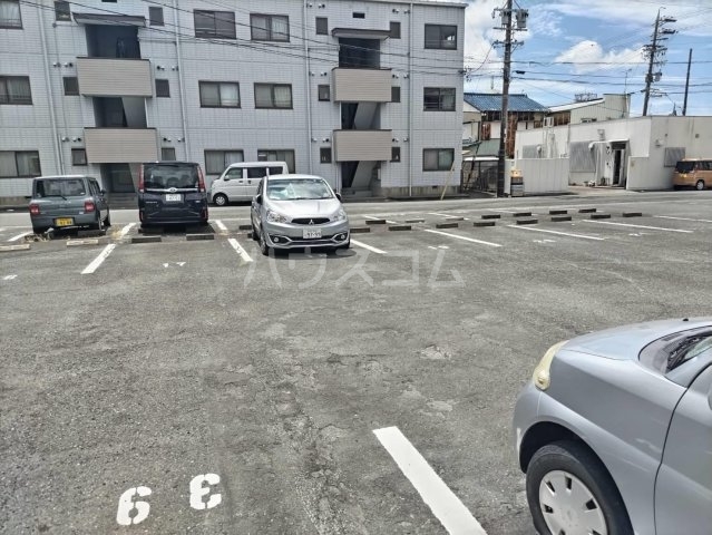 14/21 駐車場