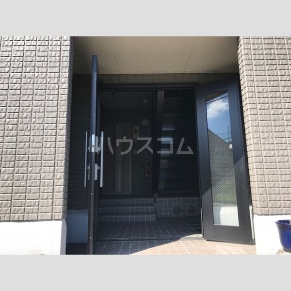 13/20 エントランス