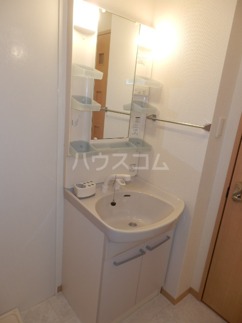 13/30 洗面