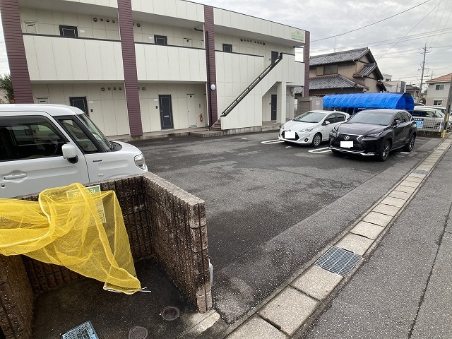 22/30 駐車場