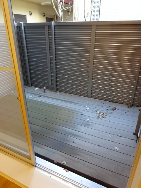 13/18 バルコニー