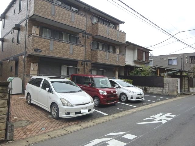 22/25 駐車場